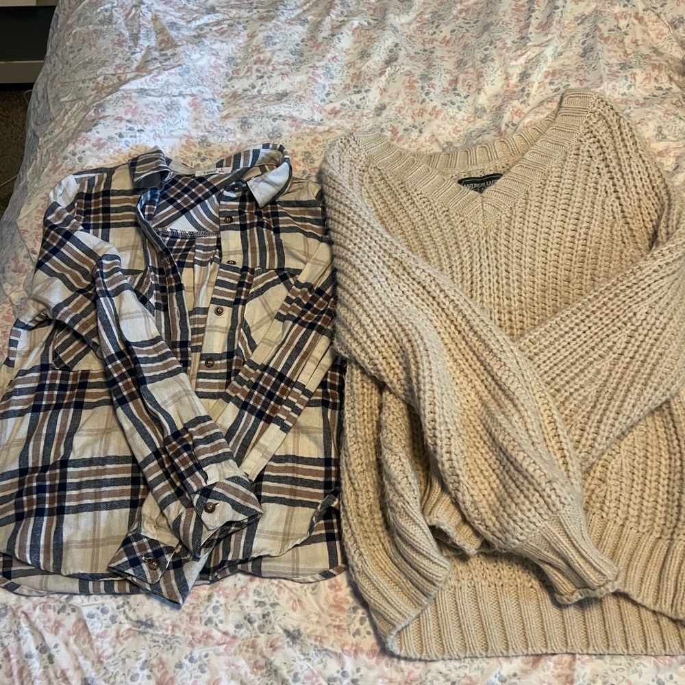 Elegant Beige V-Neck Sweater